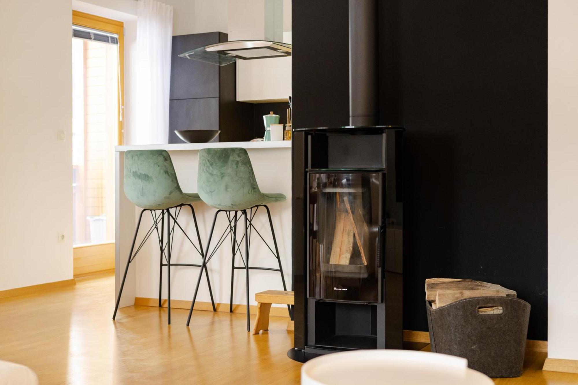 Waterfall Apartment - Cozy Mountain Retreat クランスカゴーラ エクステリア 写真