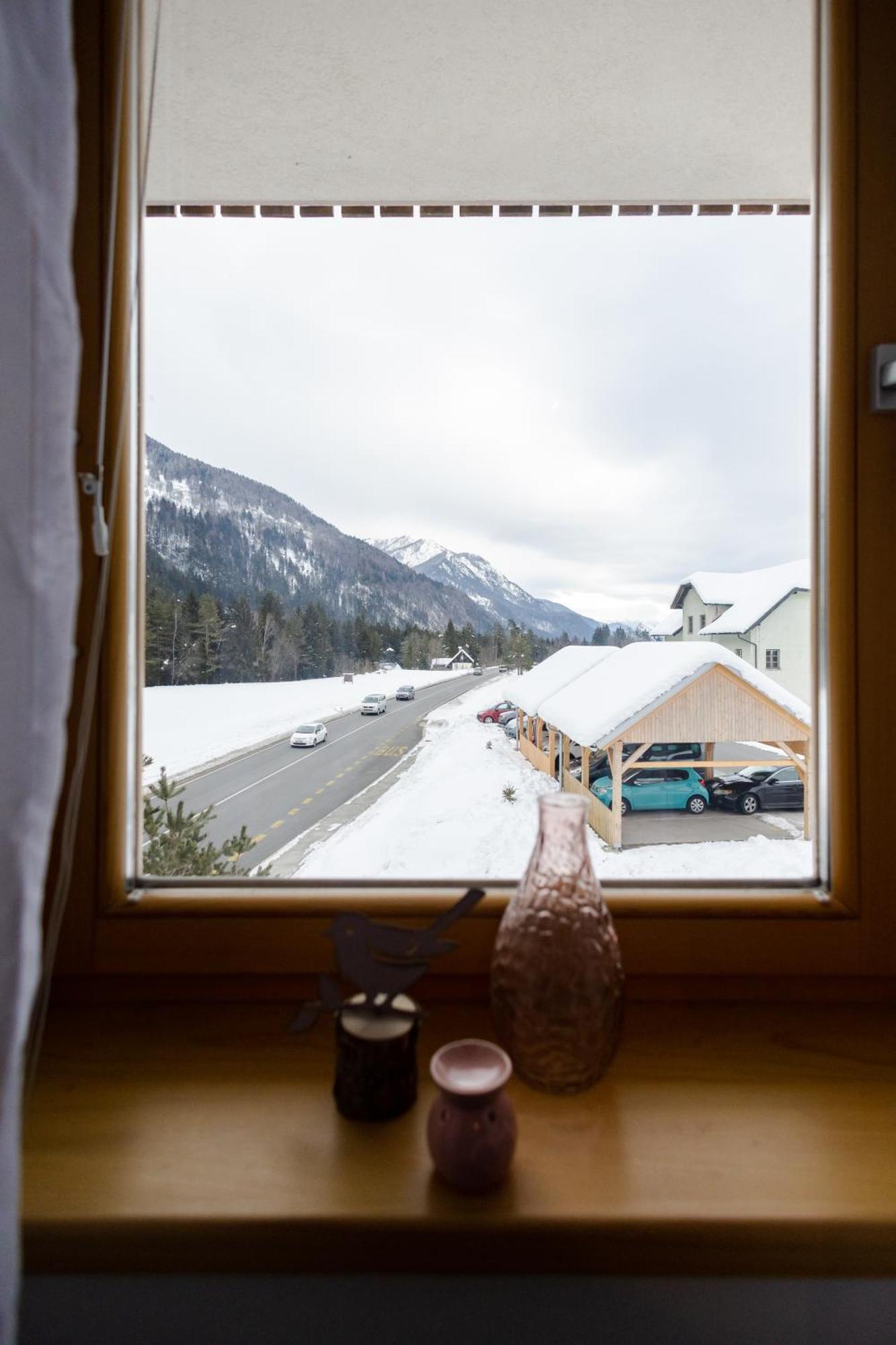 Waterfall Apartment - Cozy Mountain Retreat クランスカゴーラ エクステリア 写真