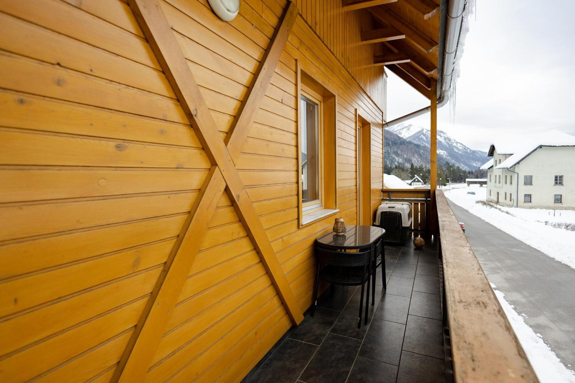 Waterfall Apartment - Cozy Mountain Retreat クランスカゴーラ エクステリア 写真